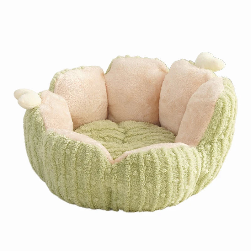 Warmes Plüsch-Katzenbett in Blumenform für den Winter