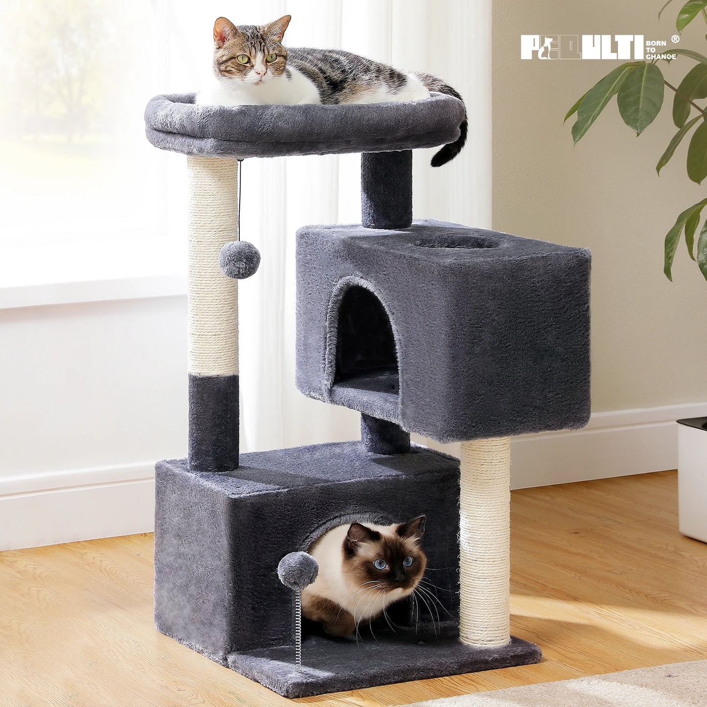 Großer Kratzbaumturm für Katzen im Innenbereich