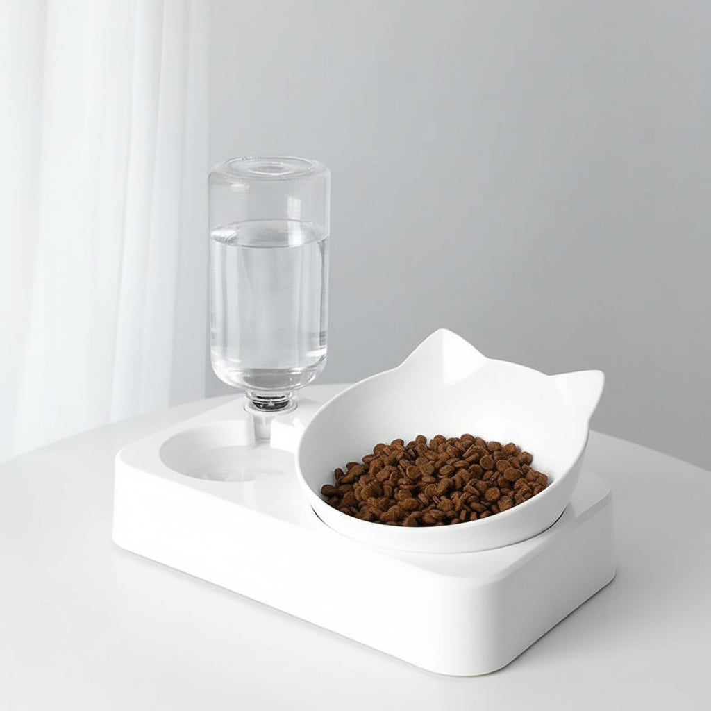 Erhöhte Doppelnäpfe mit Wasserspender, 15° geneigt - Animalivo